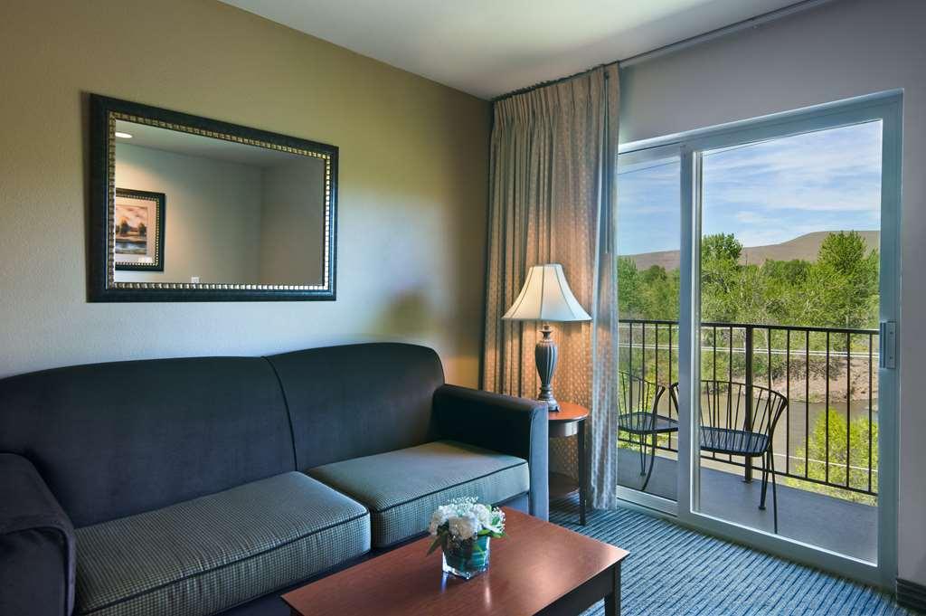 Oxford Suites Yakima Room photo