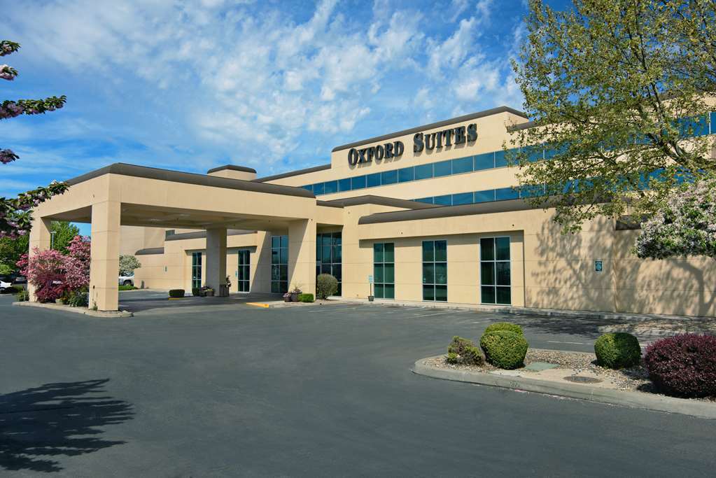 Oxford Suites Yakima Exterior photo